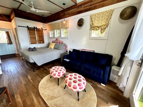Top Airbnb: WIE Houses: Pod Zeus – Where Water Meets Wonder! in Outer Banks