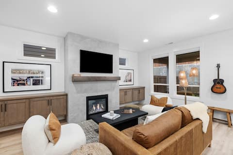 New 3 bedroom-
Quiet yet only 1 mile to freeway!