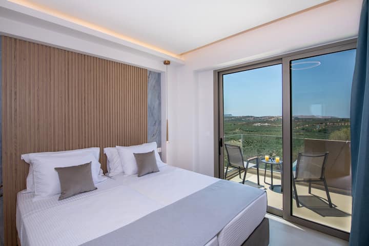 La deuxième chambre de la Villa est également située au rez de chaussée avec deux lits simples qui peuvent être joints pour former un lit king size.