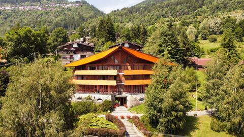 Apartment on the SKI Slopes with a GAME ROOM