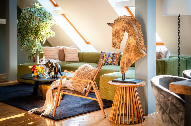 4BR + 3,5Bath. Sunset Crown Penthouse | Terrace gallery image 3