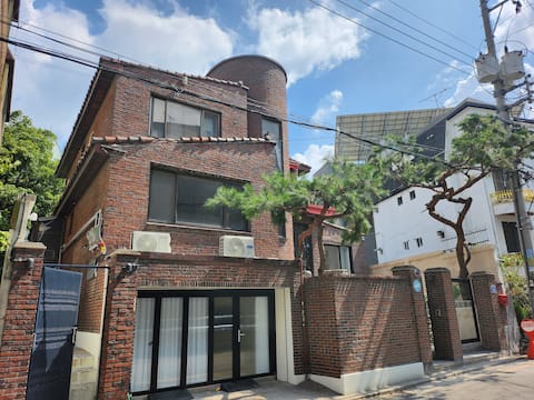 New]Serene Hongdae GardenSuite 0F,5min from AREX Q
