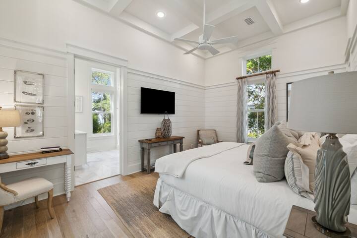 Pool, LSV, Bikes! Sleeps 22! By WaterColor Slides!