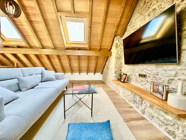 Window to the Moorish Castle gallery image 4