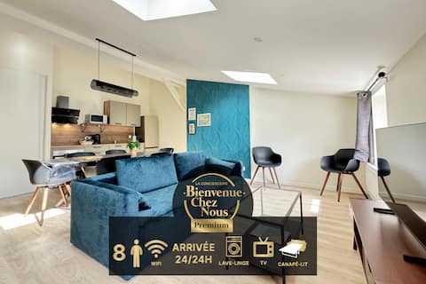 Spacious 8-bed apartment in the center of Riom