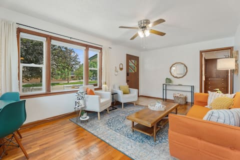 Top Airbnb: Charming Pet-Friendly Colorado Home w/Private Yard in Longmont