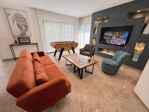 Comfort & Quiet with Jacuzzi and Private Parking