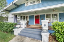 Spacious Hyde Park Retreat on Packwood
