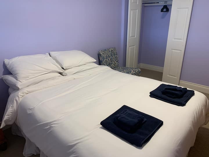 Bedroom 1 Queen Bed