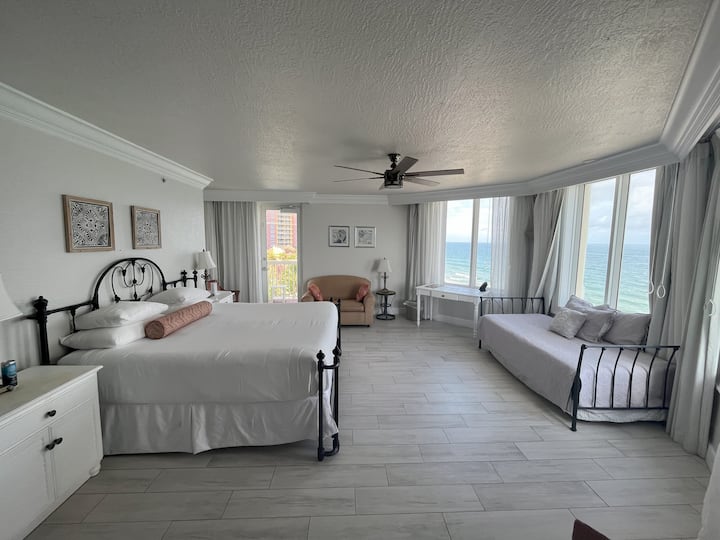 Sea Glimpse Studio - 5th Floor - Fort Lauderdale