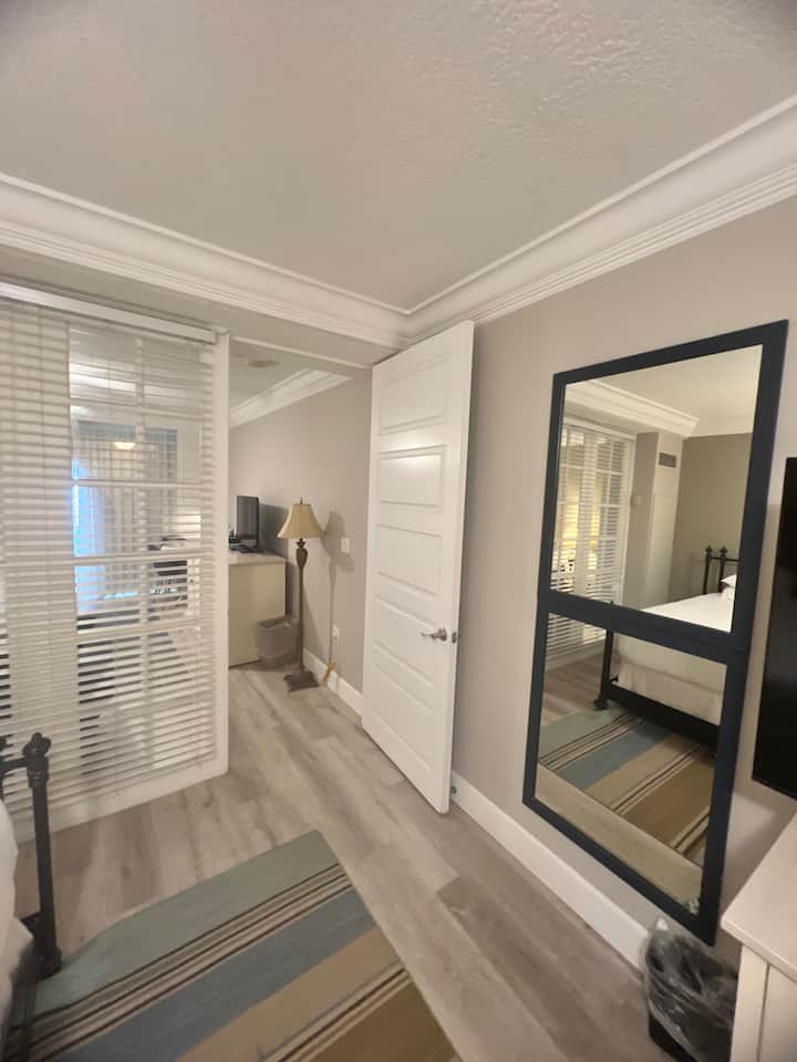2 Queen Bed - Beachside Bliss Suite - 7th Floor - Fort Lauderdale, FL