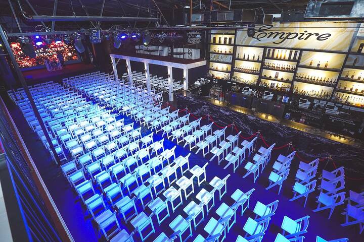 7BR/7BA Entire Hotel Groups! Pool, Parking & 13TVs gallery image 4