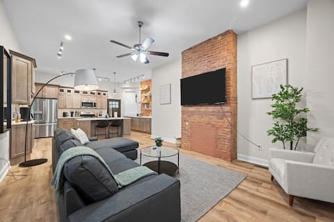 Netflix+BBQ+Free Parking+Games Near Bakery Square