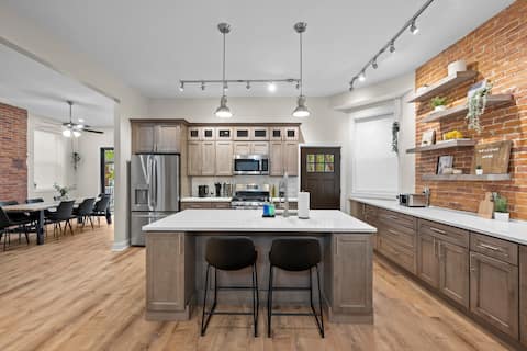 BBQ+GYM+Games+Free Parking Near Bakery Square