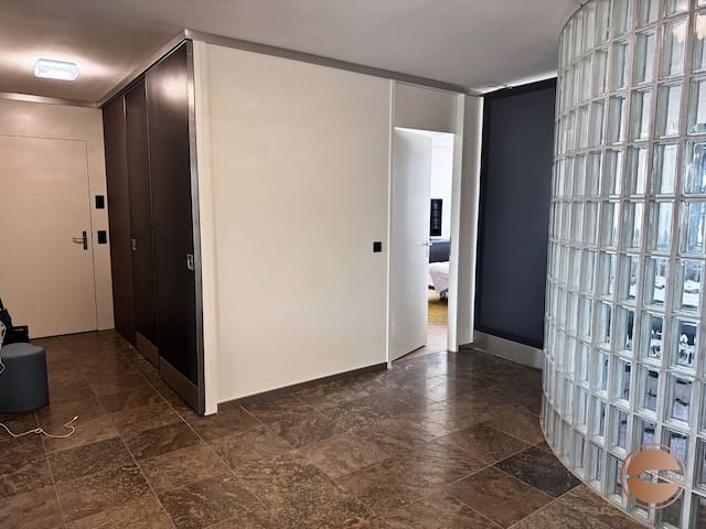 Cosmopolitan Apartments Zürich managed Airbnb listing 3