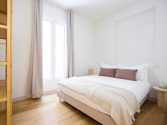 Exclusive Luxury Apartment in Central Madrid gallery image 5