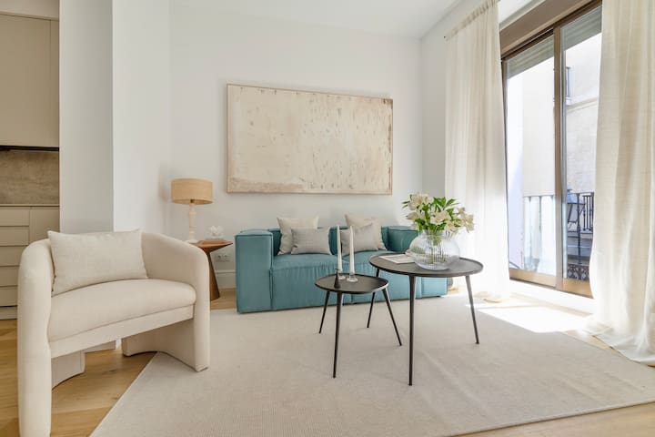 Elegante y tranquilo apto entre Sol y Gran Vía