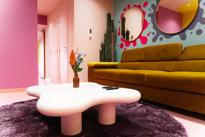 Capsule Girl Power Spa-balneo-karaoké-billard - Charleroi