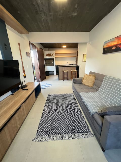 Top Airbnb: Apartment in the heart of Garopaba with barbecue and garage in Garopaba