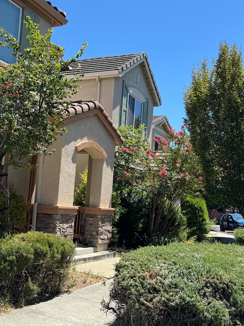 Dublin Downtown Suite - Single Family