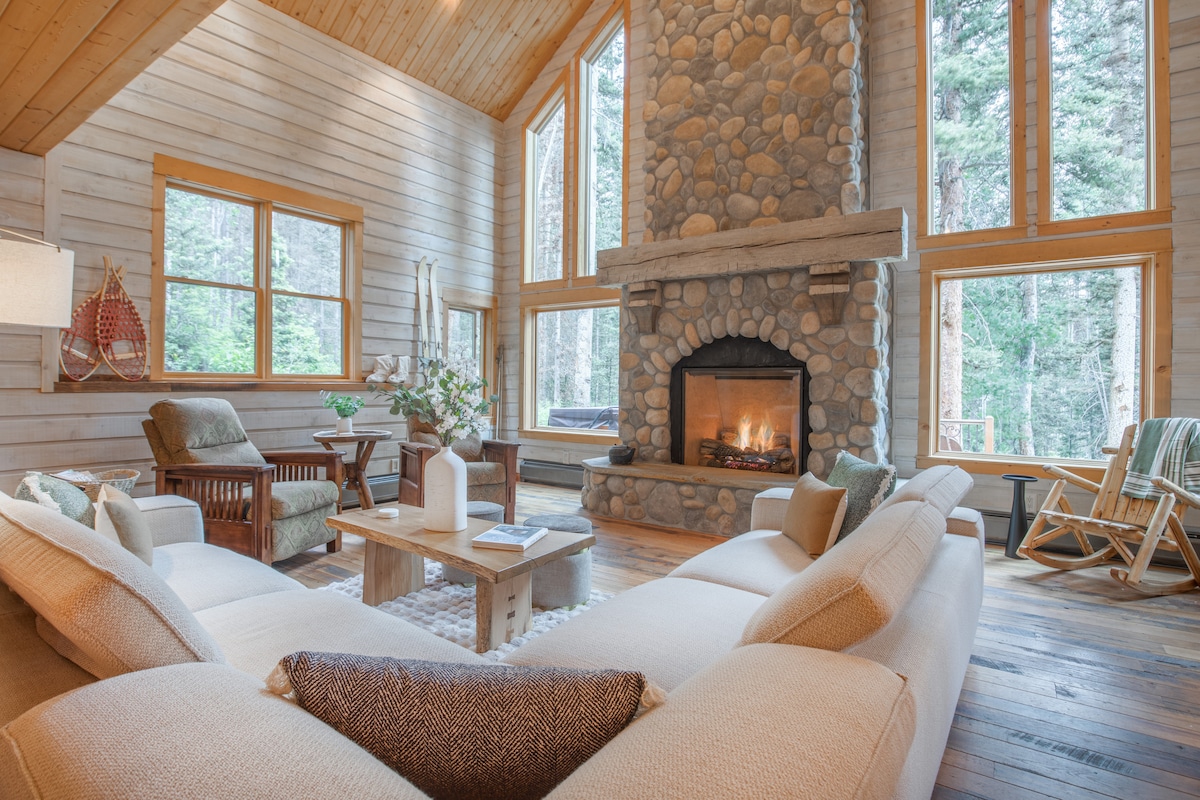 Popular Airbnb listing: Secluded, Spacious Mountain Retreat - Ski Ranches in Mountain Village