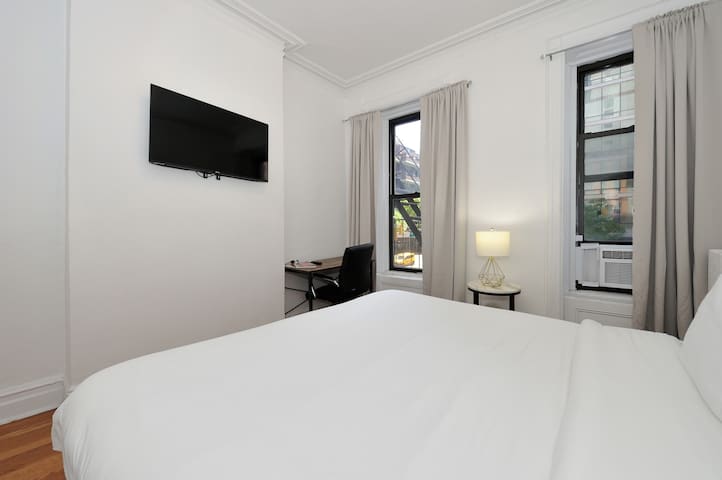 Gigantic 4 Beds | Perfect for share | NYU nearby gallery image 3