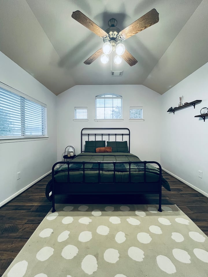 غرفة النوم 2