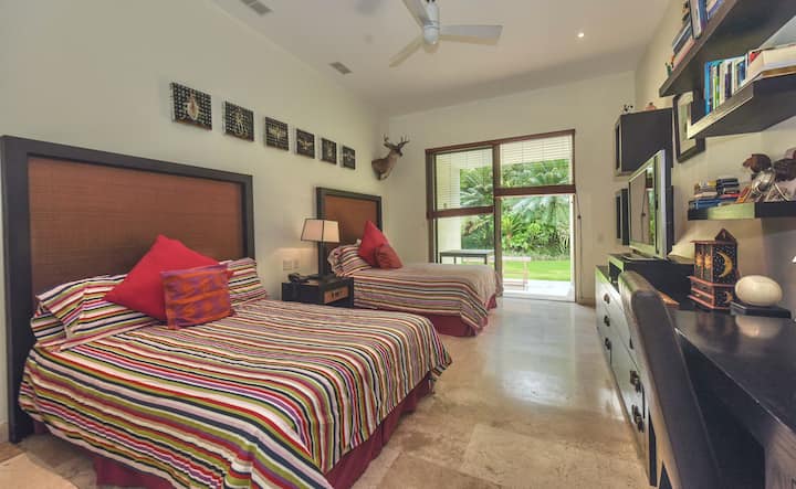 2 מיטות זוגיות