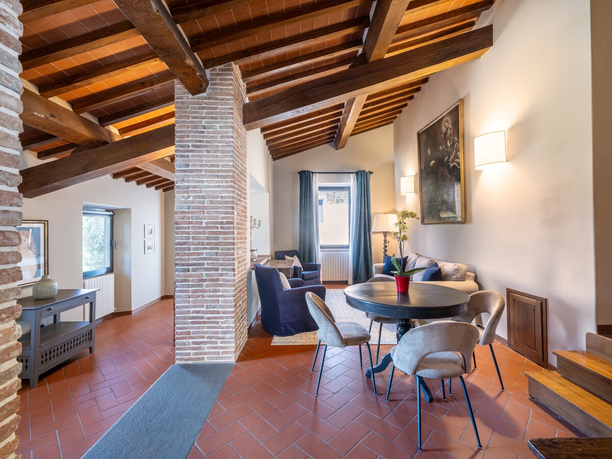 Top performing Airbnb: Borgo Iesolana Family Suite with 3 bedrooms in Bucine