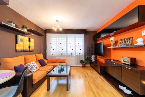 Hector's Apartment in Delicias - garage included -