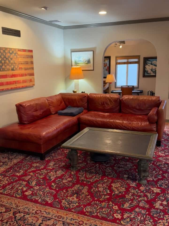 Warm East Venice House With Heated Pool And Spa - Venice Beach, CA