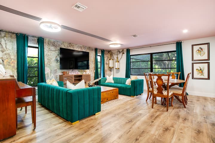 5 Min To Beach Summer Getaway_ Pool + Spa - Bonita Springs, FL