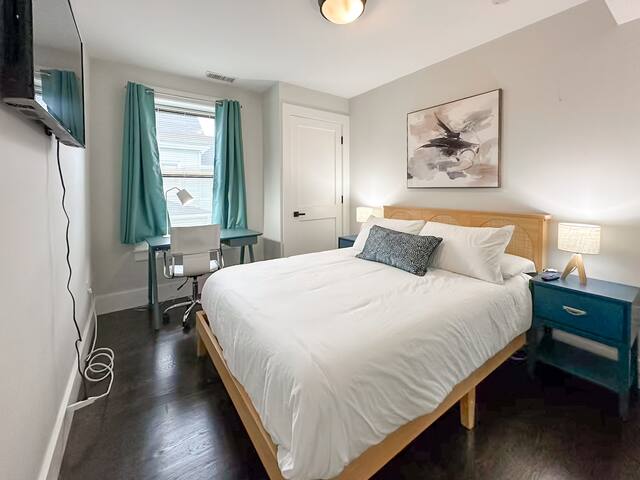 (DR54) Roof Deck 6Bedrooms,W/D, Parking, Baby Crib gallery image 4