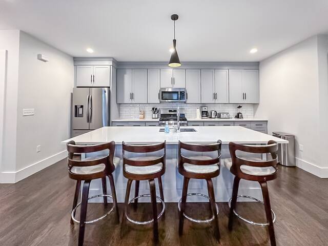 (DR54) Roof Deck 6Bedrooms,W/D, Parking, Baby Crib gallery image 5