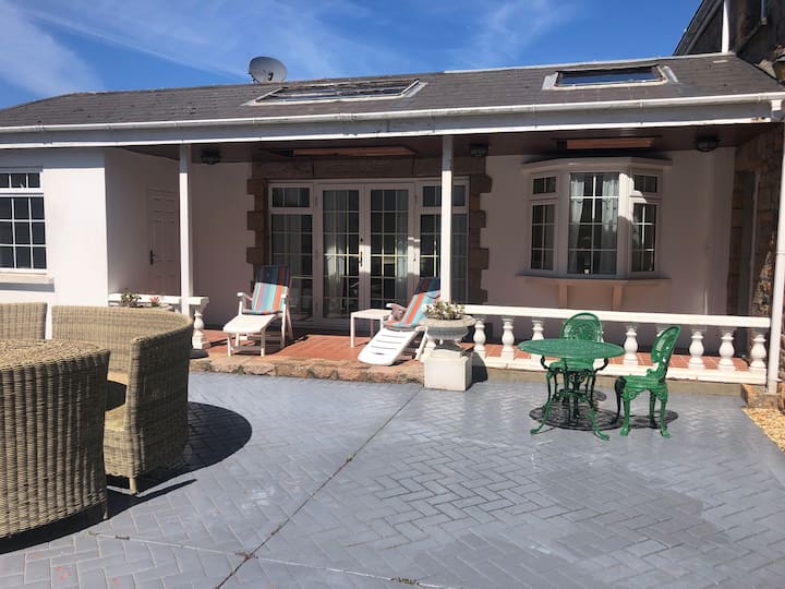Spacious Countryside Maisonette - Jersey