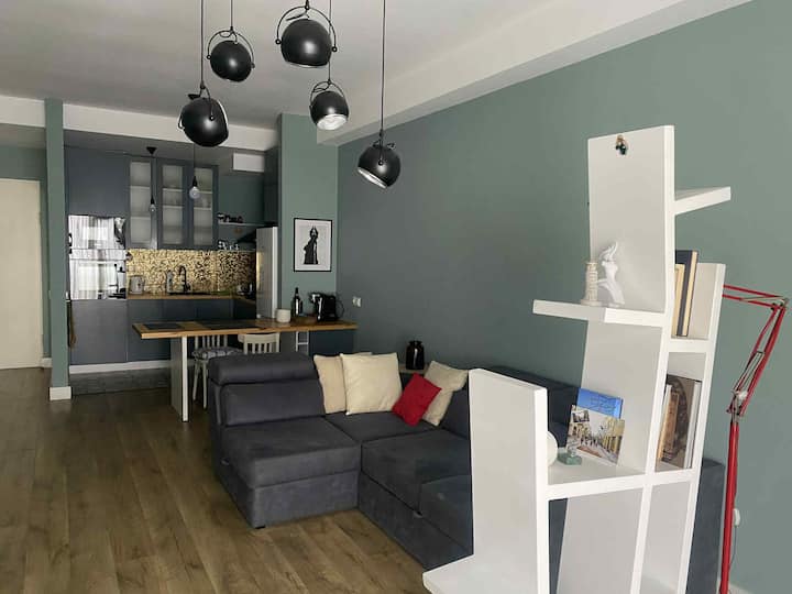 Modern Apartment Near Park Vake - トビリシ