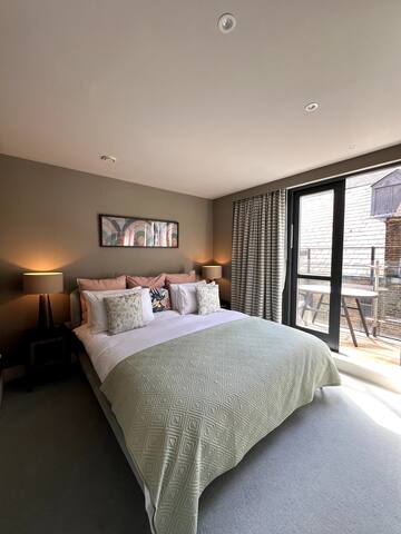 Beautiful 2 beds Apartment In Covent Garden! gallery image 5