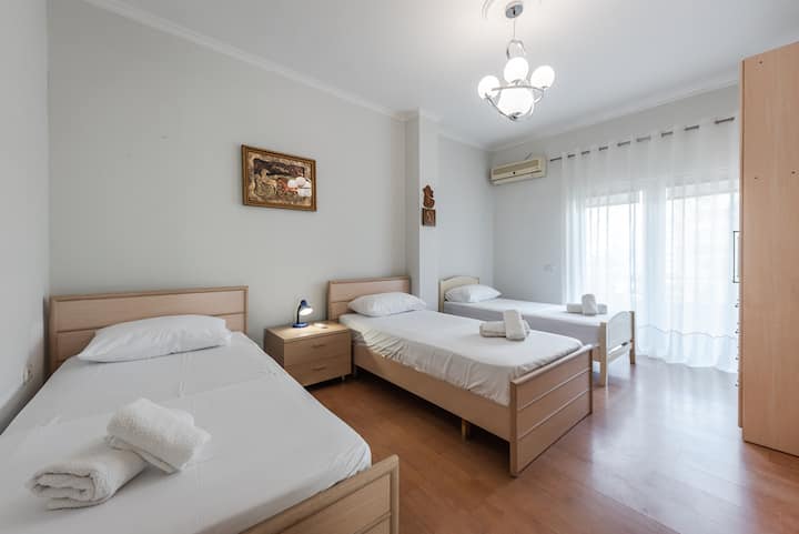 卧室2 -三人间（ 3张单人床）