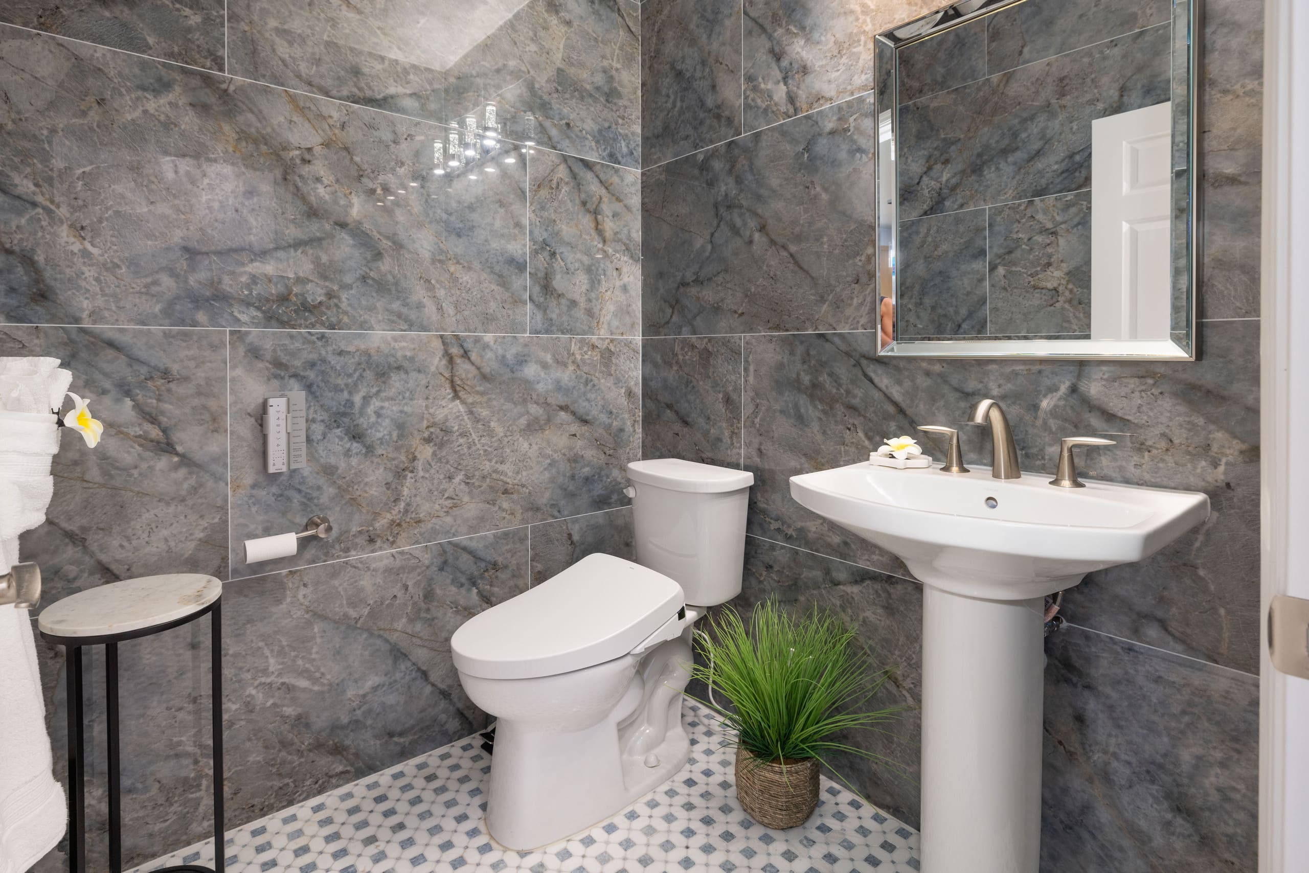 Home in Waianae · ★4.99 · 4 bedrooms · 7 beds · 2.5 private baths - Image 63
