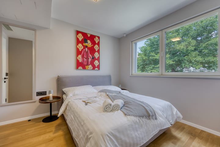 Schlafzimmer 4