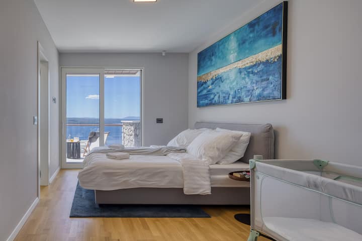 Schlafzimmer 1