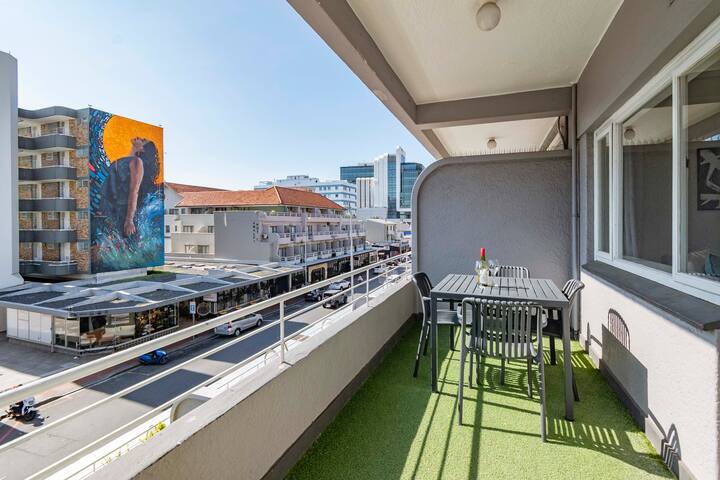 Coastal City Vibes gallery image 3