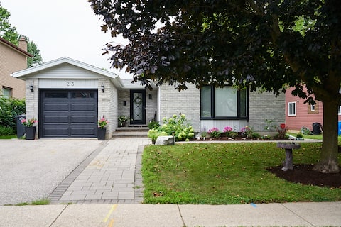 Elegant/Cozy Detached House For Large Family/Group