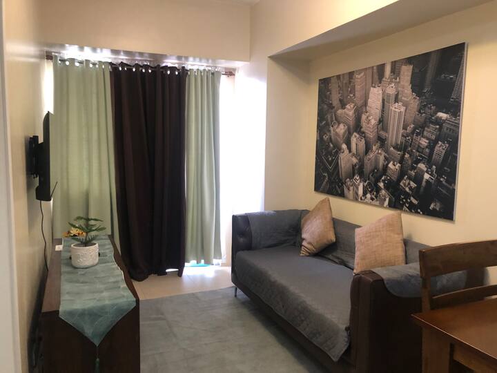 Holiday Suite One Bedroom Condo Unit - Pavia