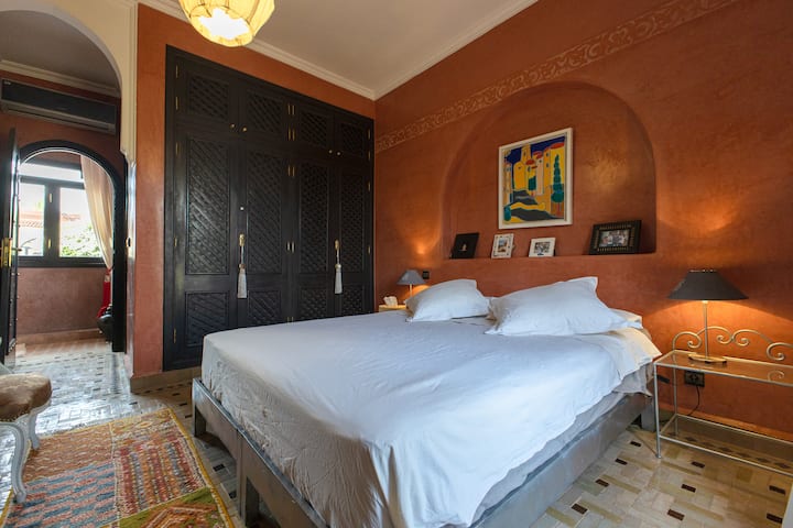 غرفة النوم 2