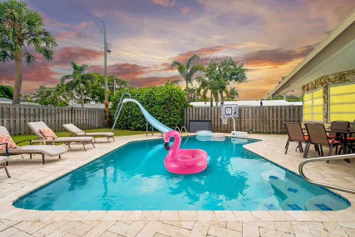 Ventur Serenity | Heated Pool, Slide & Fireplace! gallery image 2