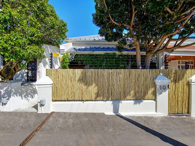 Mountain View Home in Vredehoek gallery image 5