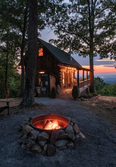 Unique Tiny Home Cabin - Breathtaking Views