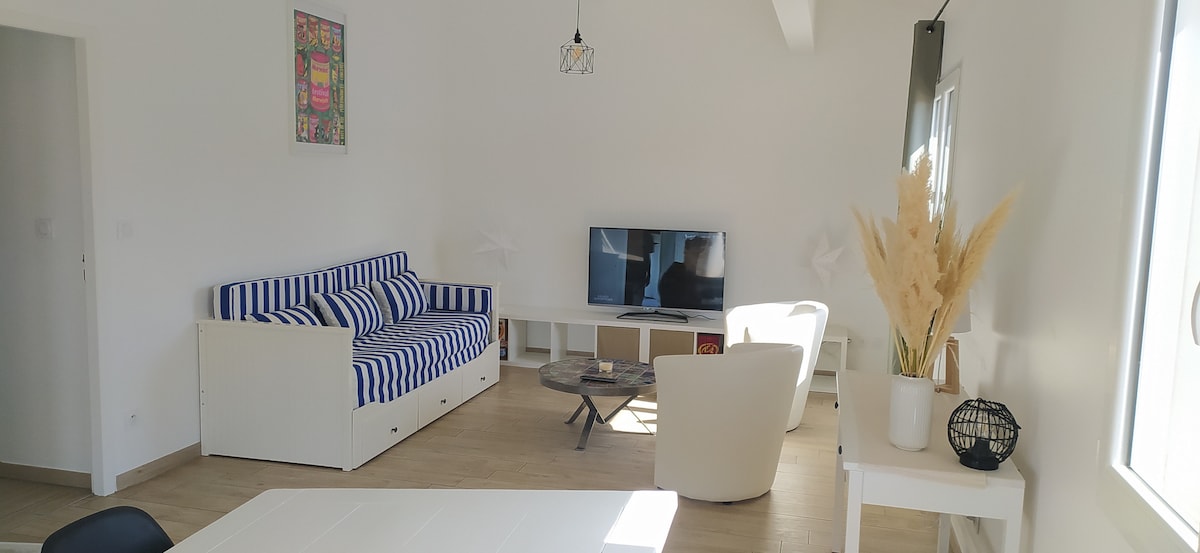 Top performing Airbnb: Villa 4 étoiles "Agatha" Grau d’Agde mer à 150m in Agde