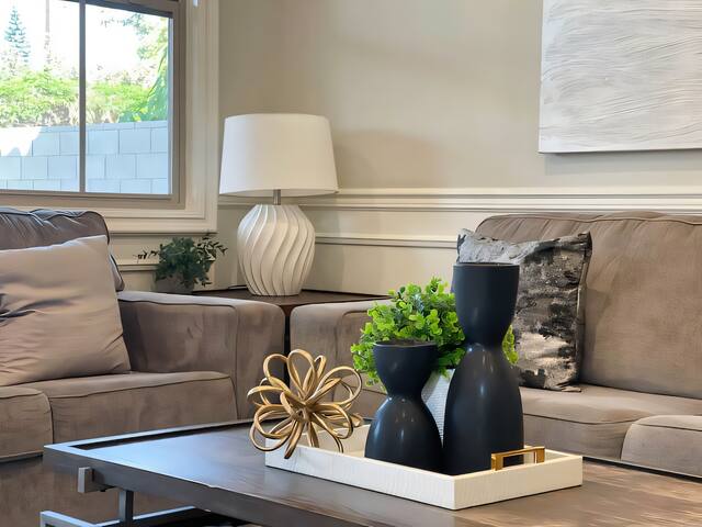 Family Fun Pool Home gallery image 2